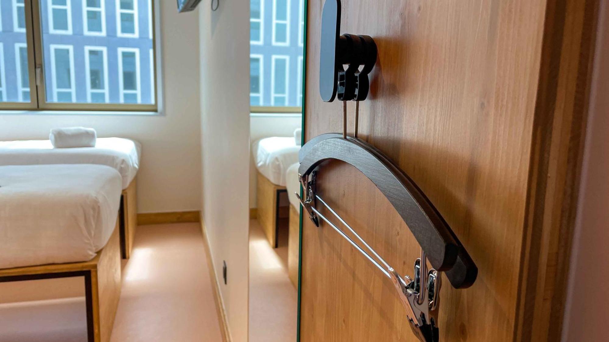 Easyhotel Alcala Hotel *