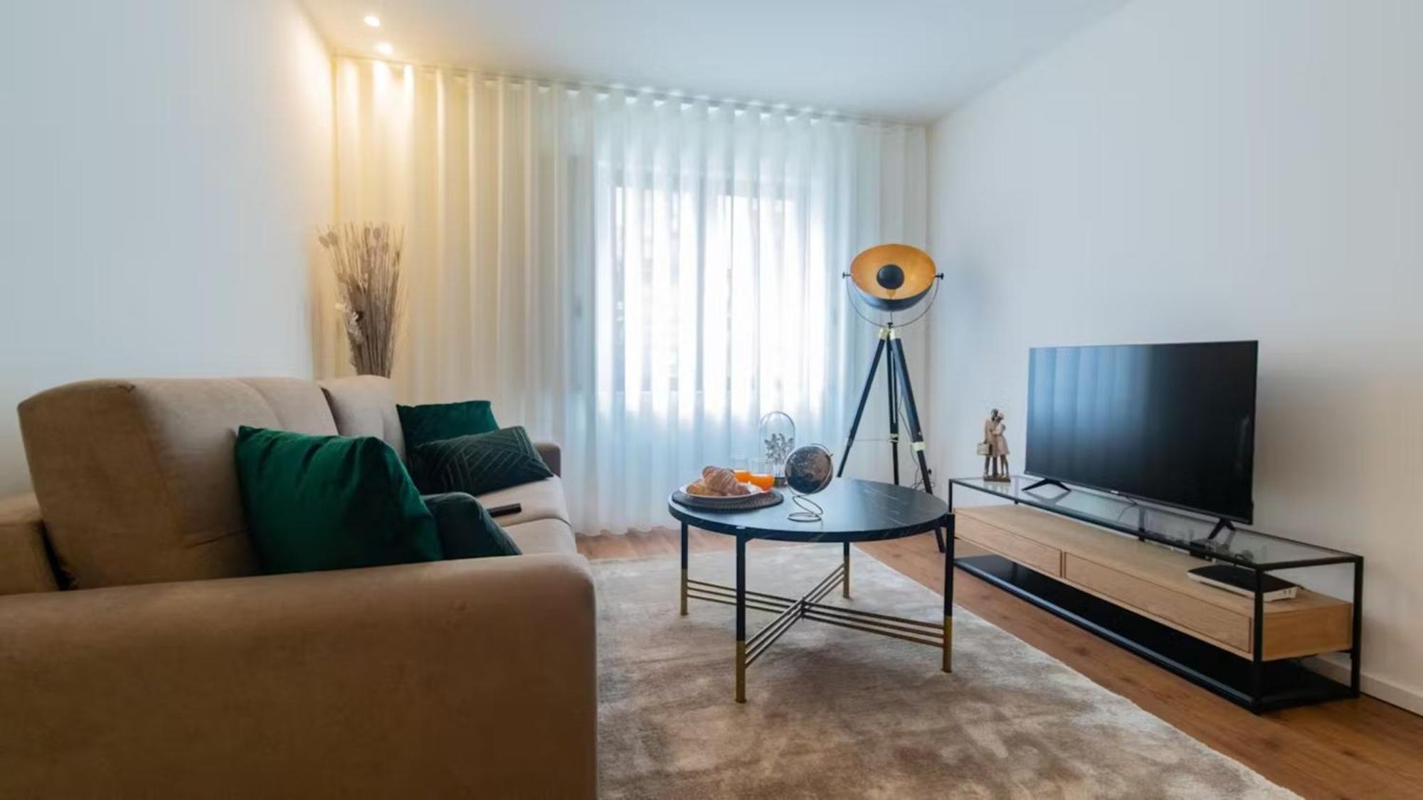Saffron Tower Apartamento Madrid