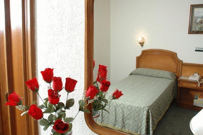 Hotel Senorial 3*