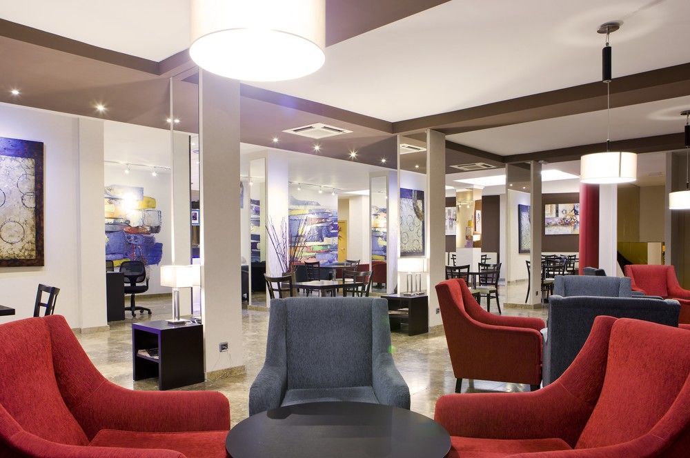 Hotel Puerta De Toledo 3*