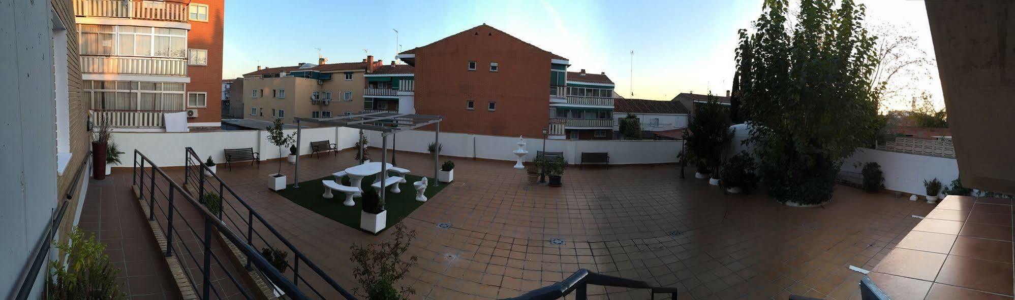 Barajas Plaza