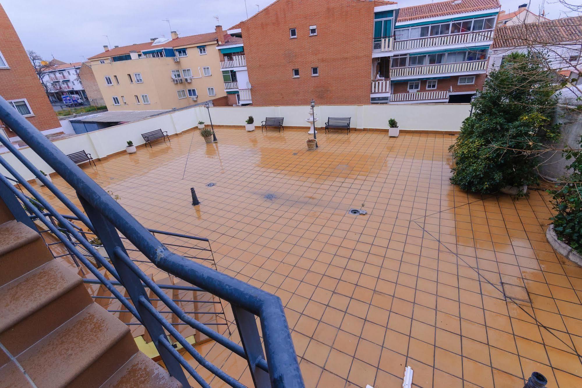 Barajas Plaza