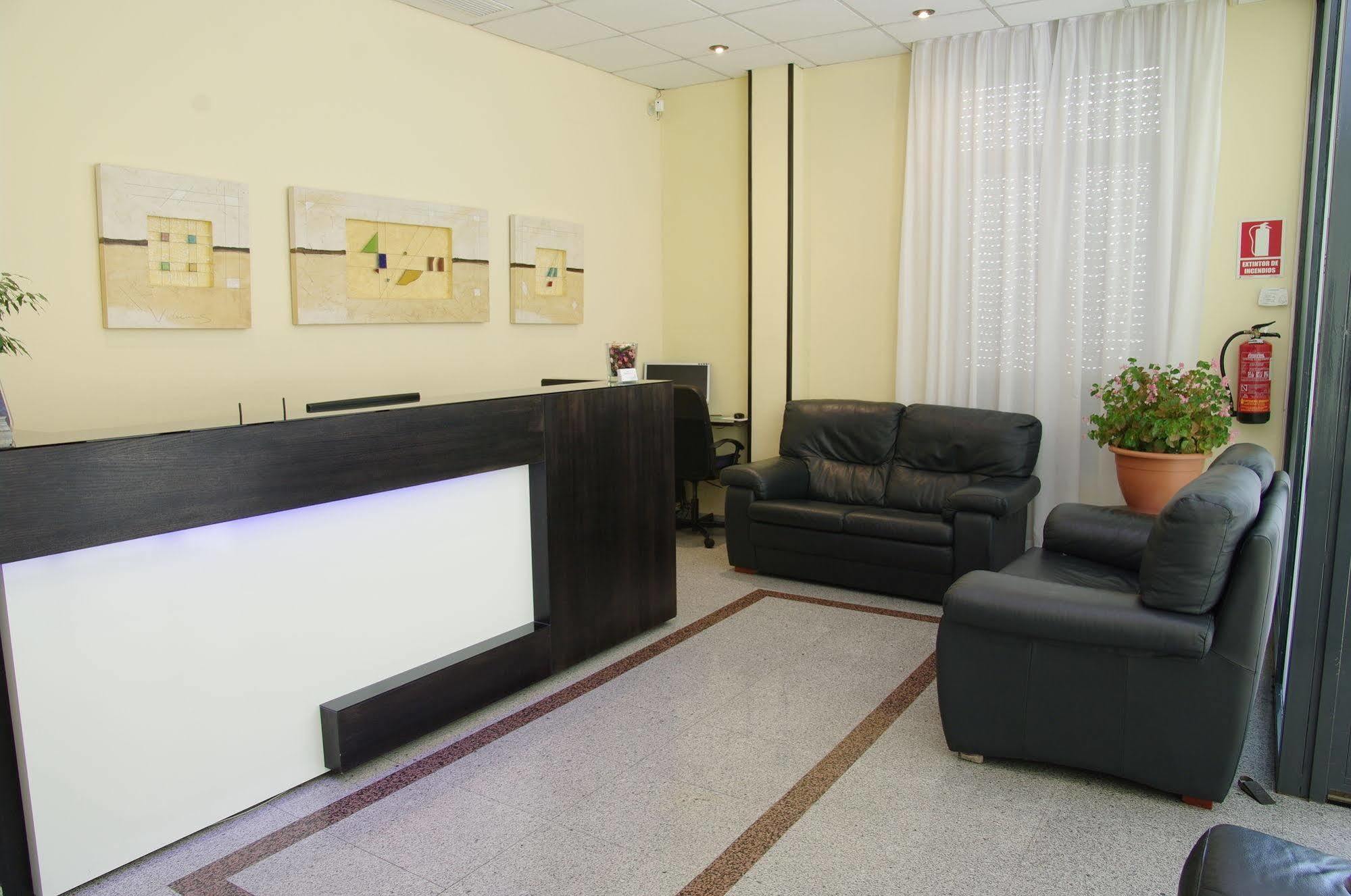 Barajas Plaza Hotel 3*
