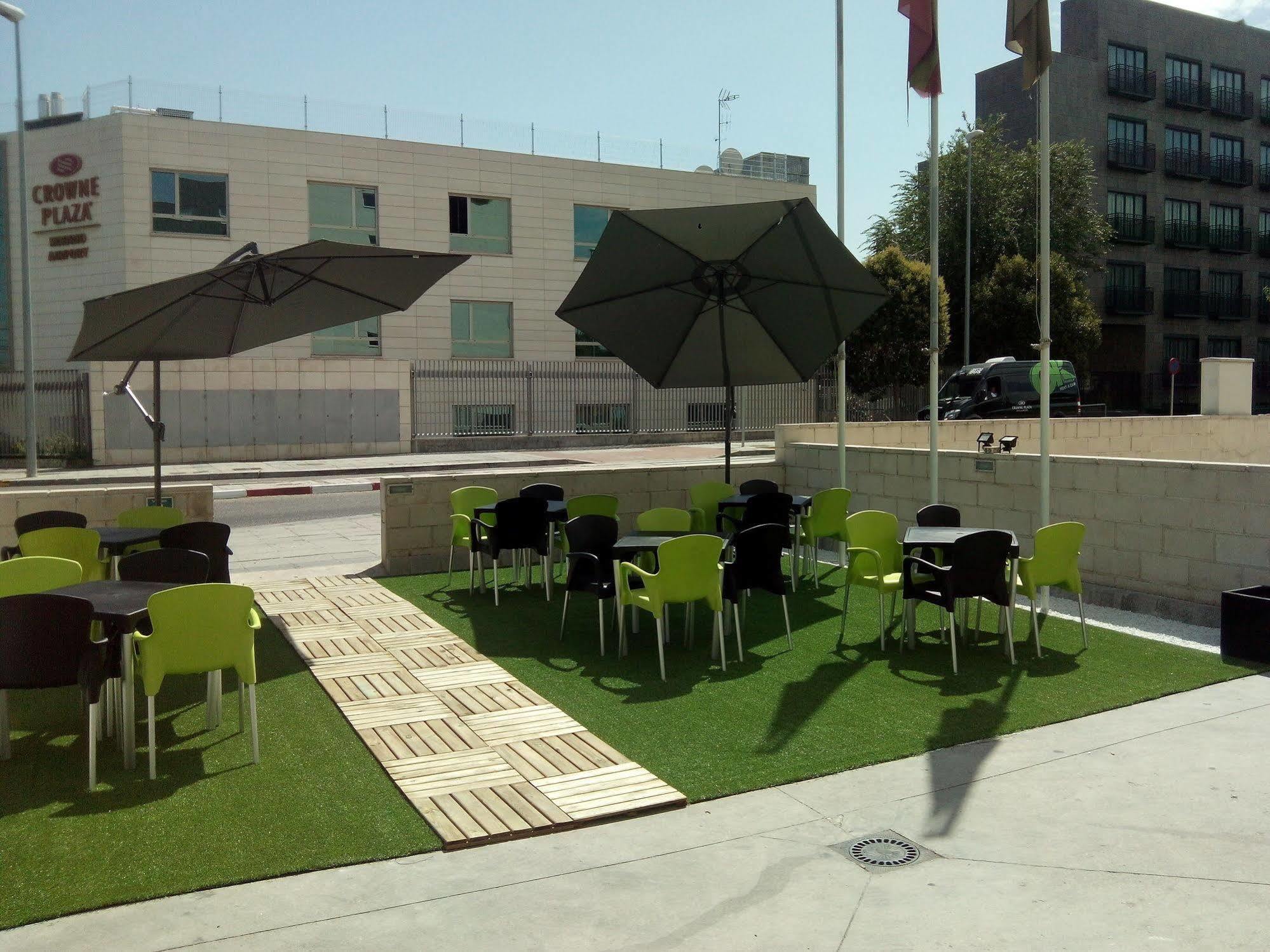 Aeropuerto T1 T2 T3 Hotel