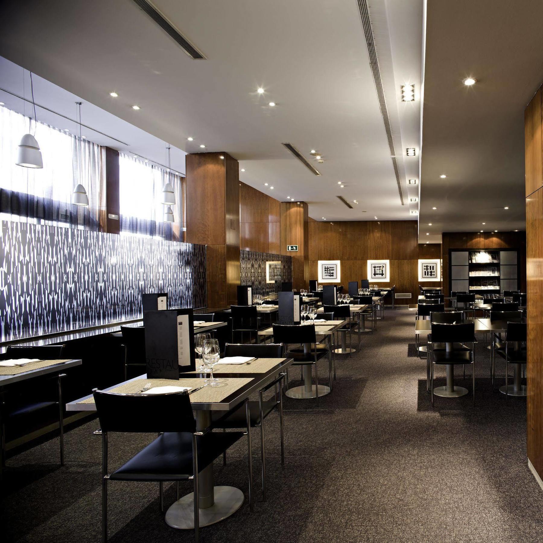 Ac Avenida De América By Marriott Hotel 3*