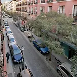 Espléndido y Radiante Apto en Malasaña By Batuecas