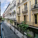 Bello Apartamento en Centro de Madrid, C/Infantas 1-3 by Batuecas