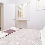 Exclusivo Apartamento en Chamberí Fernando El Católico by Batuecas