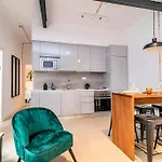 Exclusivo Apartamento en Chamberí Fernando El Católico by Batuecas