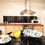 Céntrico Apartamento Estilo Pop-Art by Batuecas