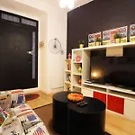 Céntrico Apartamento Estilo Pop-Art by Batuecas