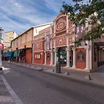 Charming Santa Isabel