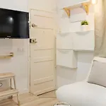 Designer 1 Bedroom Apartment in Chamberí Madrid