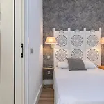 HOMEABOUT DIEGO DE LEÓN Apartment II