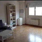 habitación muy cerca del centro, en el metro 10min a sol/ gran vía