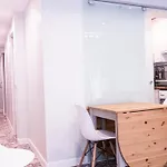 Cozy Apartment In Downtown