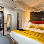 Suite Opium Den by Justine Apartments Apartamento turístico en Madrid Río