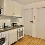 Centro Usera / Mirasierra 1