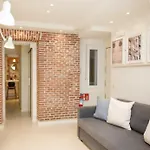 Beautiful & Cozy Apartment In The Heart Of Madrid