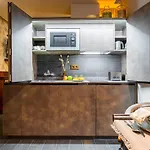 Suite Opium Den by Justine Apartments Apartamento turístico en Madrid Río