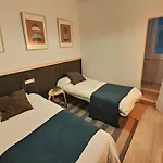 Corredera Rooms, No Llegadas Despues De Las 21H