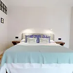 Nice Apartment Center 2 Pax Plaza Santa Ana III