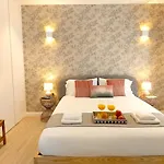 Apartamento Nuevo y Reformado al lado de la Gran Vía Madrileña