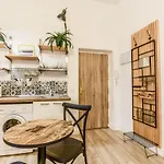 Apartamento Plaza De Lavapies Con Patio