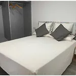 Madrid Villa Suites Bianco