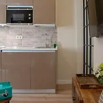 Elegant & Modern 3Bed in La Latina, 5mins to Metro