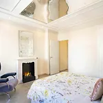 Cuidadosamente decorado apartamento junto al metro