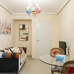 Cuidadosamente decorado apartamento junto al metro