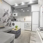 Mit House Puerta De America III En Madrid