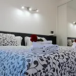 Roisa Apartments