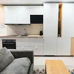 Bright Centric Studio In La Latina