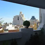 Estrena luminoso ático con terraza en pleno centro