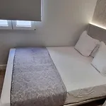 Ch La Petite Maison - Boutique - Madrid