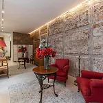 Queens House Chueca