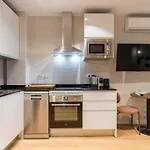 Modern, Bright - 1Bd 1Bth -Lavapies