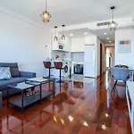Apartamentos Castilla Luz Business