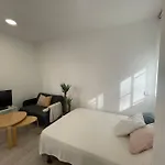 Central Studio With Parking Space-Afric