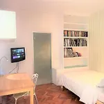 Exclusivo Y Acogedor Apartamento Con Balcon En Chueca, Con Aire Acondicionado Y Calefaccion