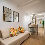 Nuevo Anuncio En El Corazon Del Rastro De Madrid