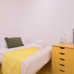 For You Rentals Encantadora Vivienda Temporal De 3 Habitaciones En Madrid Ame49