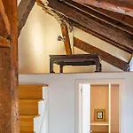 Calm And Bright Apartment, Center La Latina D.Alb