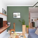 Gara - Beautiful Apartment In Fuencarral