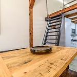 Apartamento De Diseno Industrial En El Centro