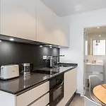 Waou Modern Loft III Centre