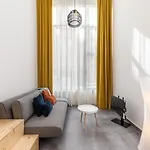 Waou Modern Loft III Centre