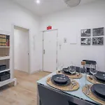 Apartment Malasana By Sharingco